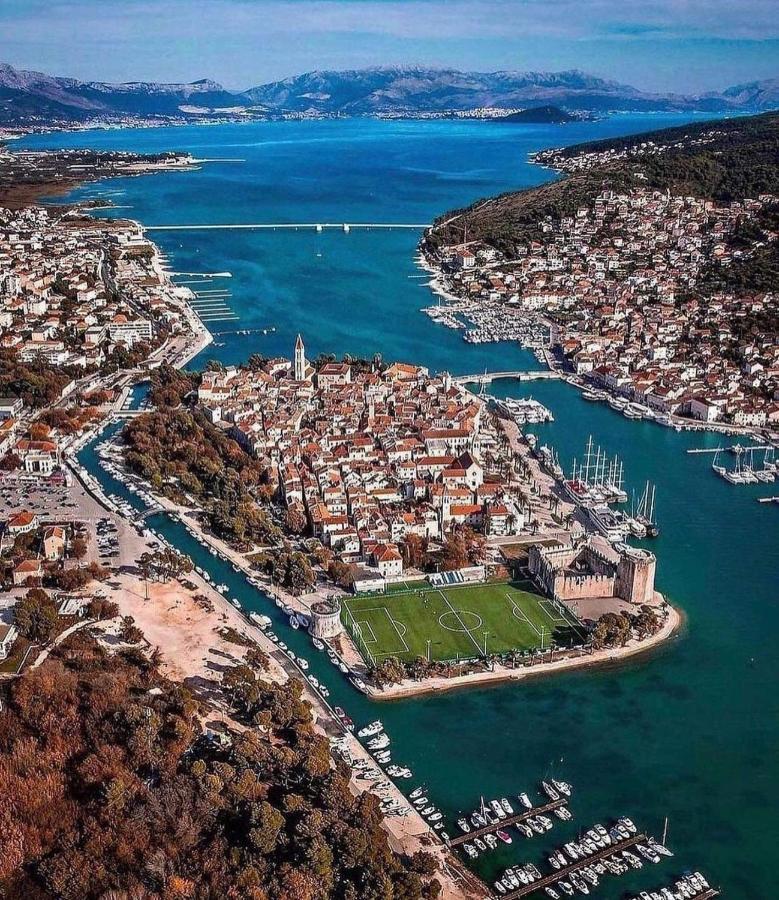Rooms Carija Trogir Eksteriør billede