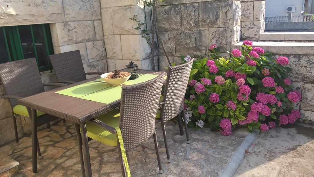 Rooms Carija Trogir Eksteriør billede